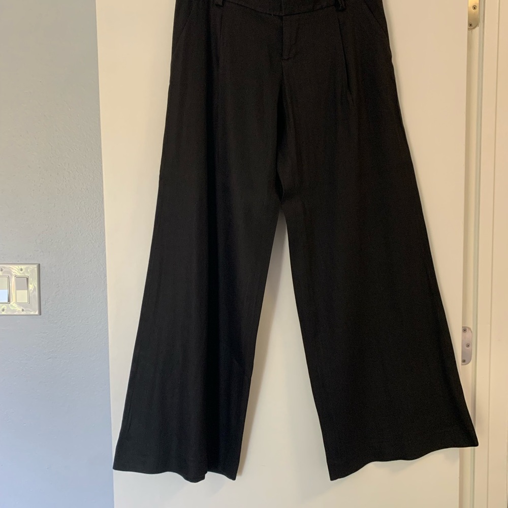Alice & Olivia Eric Low-Rise Linen Pleated Pants